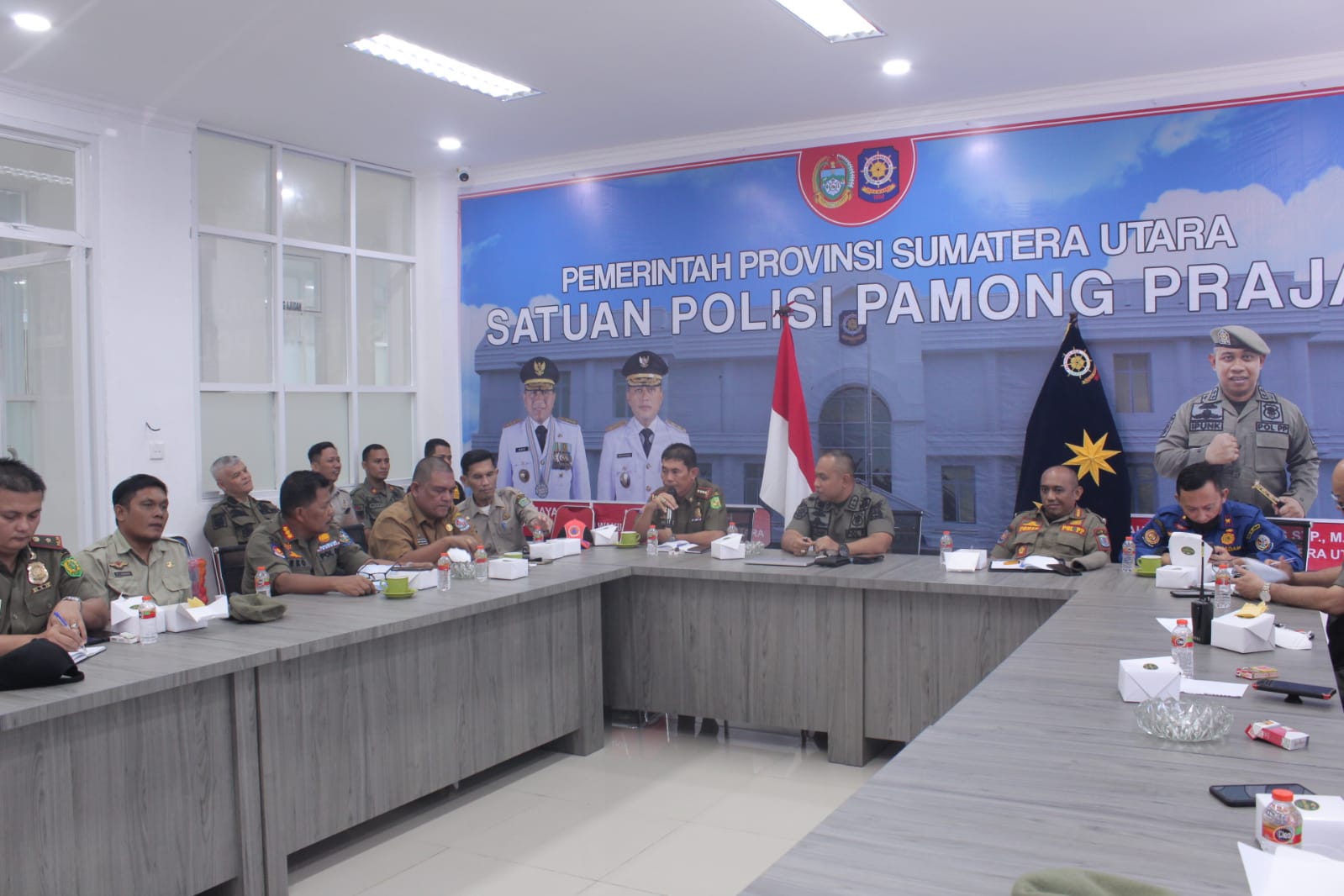 Kegiatan Menghadiri Rapat Acara Rapat Persiapan Pelaksanaan Apel Kesiapsiagaan dalam Rangka Meningkatkan Ketentraman dan Ketertiban Masyarakat di Sumut